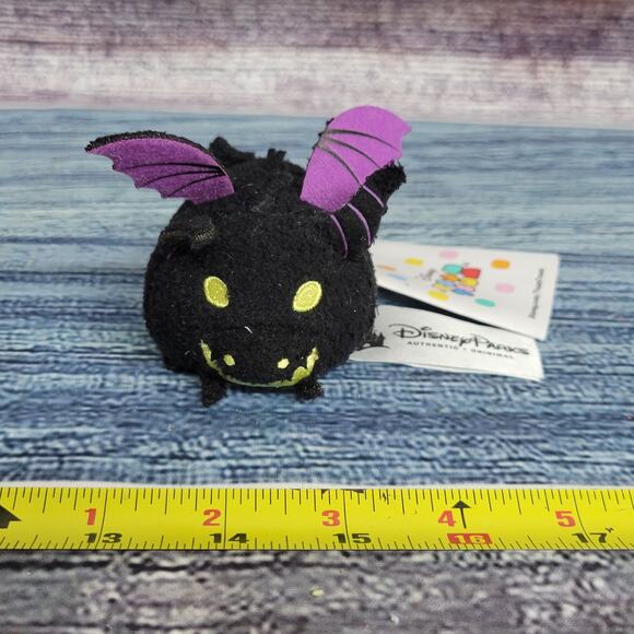 Disney Tsum Tsum Maleficent Dragon Sleeping Beauty 3.5" Plush Disney Store w/tag - Picture 1 of 5